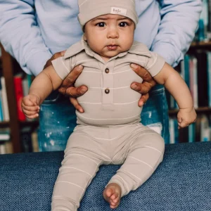 Baje Studio - Yuca Babymutsje - Taupe Clay streep