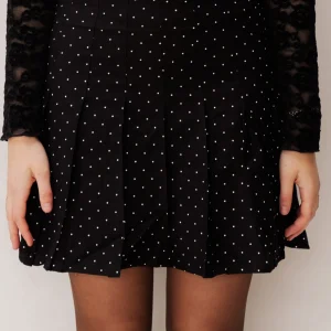 Nope skirt black dots